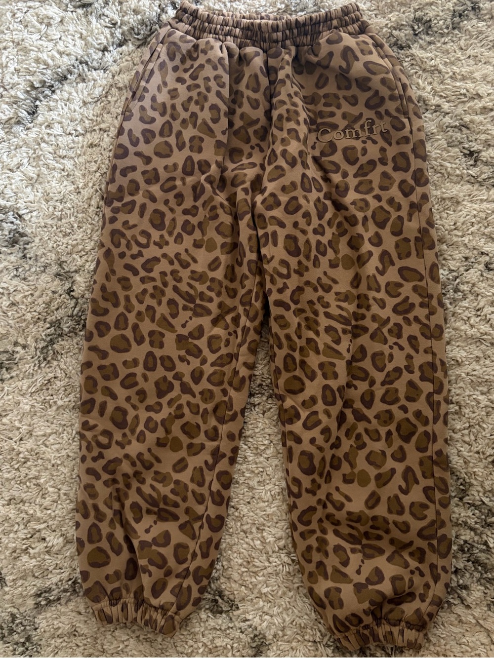 Comfrt YOUTH XL Leopard Print Joggers - Picture 4 of 4